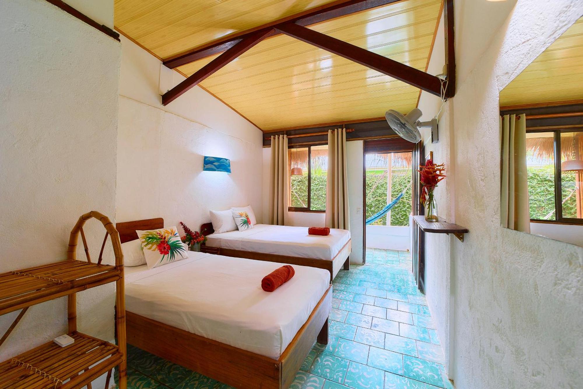 Cabinas Montesol Puerto Viejo de Talamanca Exterior photo