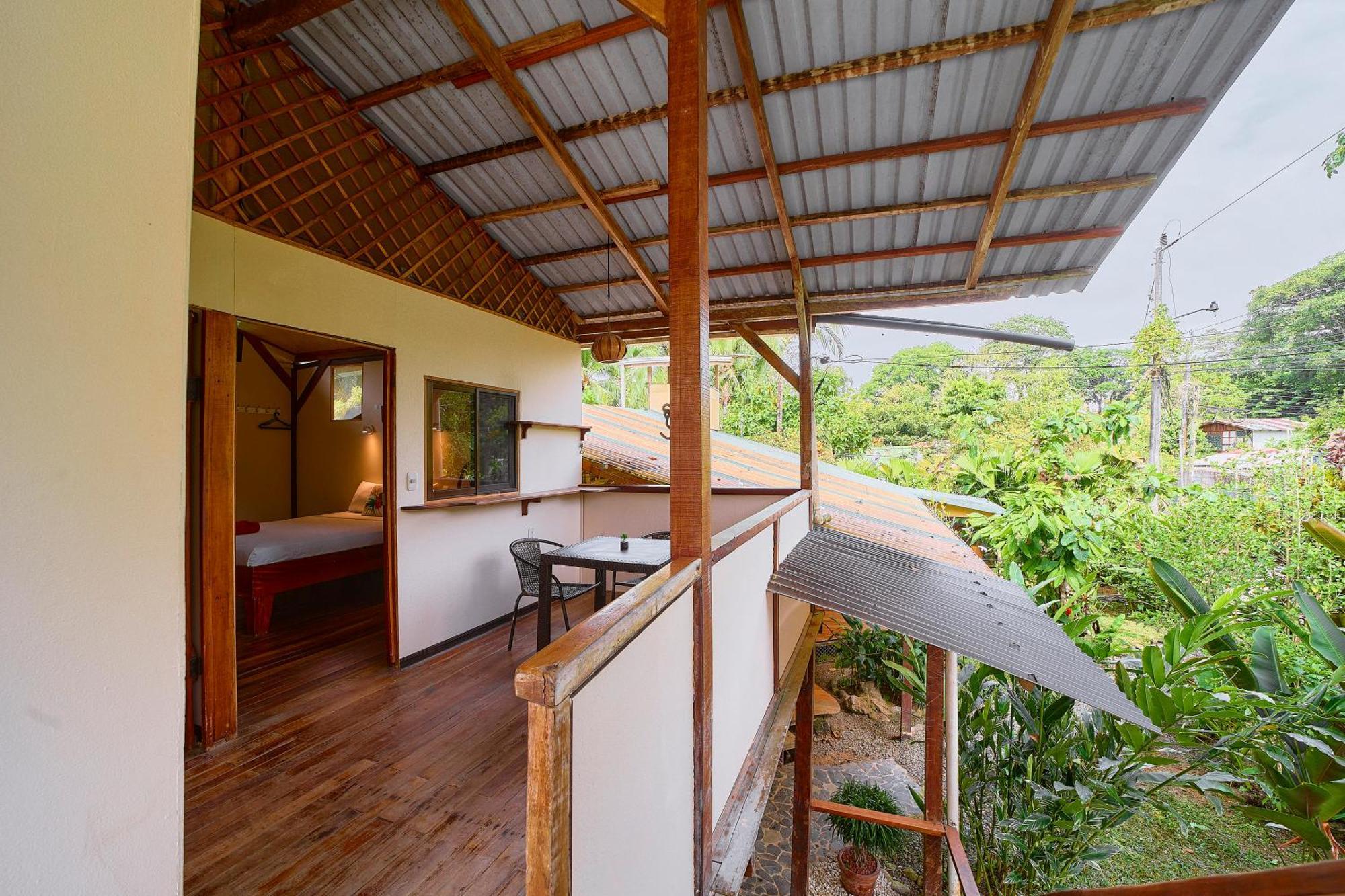 Cabinas Montesol Puerto Viejo de Talamanca Exterior photo