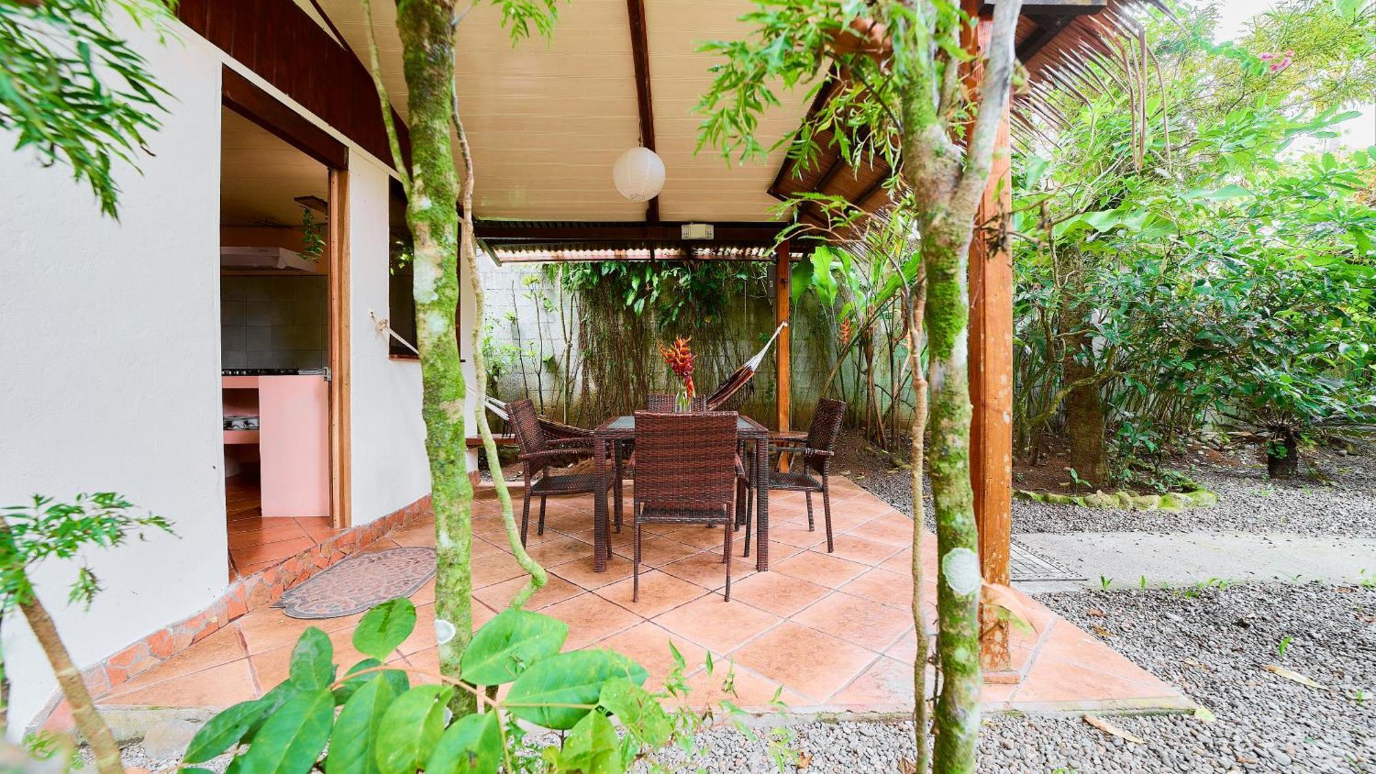 Cabinas Montesol Puerto Viejo de Talamanca Exterior photo