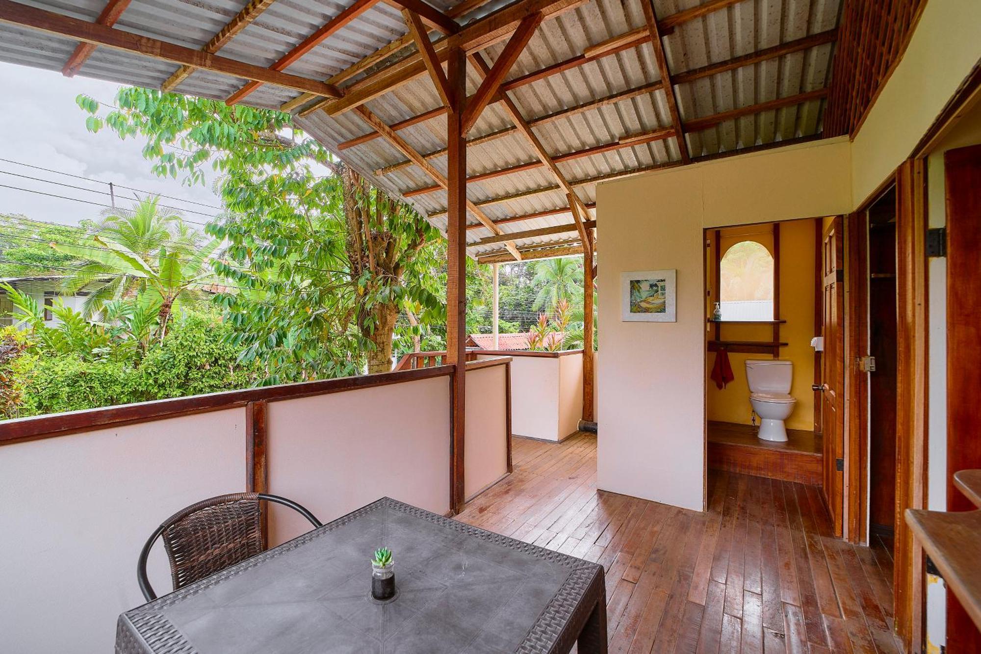 Cabinas Montesol Puerto Viejo de Talamanca Exterior photo